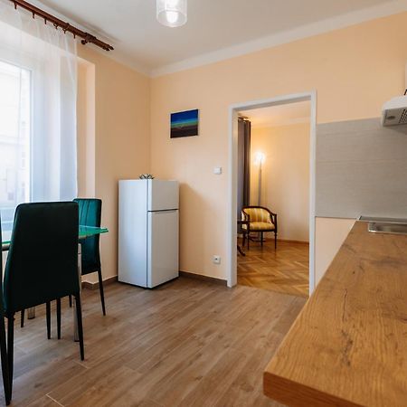 Apartments Tgm 11 Karlovy Vary Esterno foto