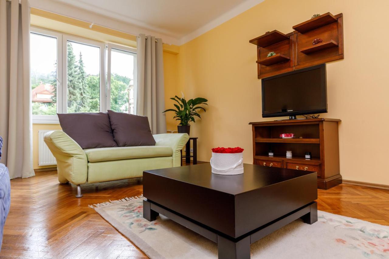 Apartments Tgm 11 Karlovy Vary Esterno foto