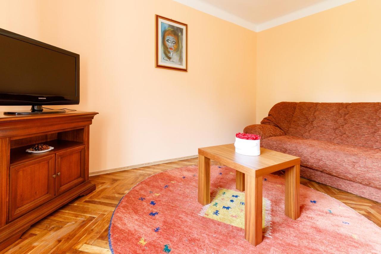 Apartments Tgm 11 Karlovy Vary Esterno foto