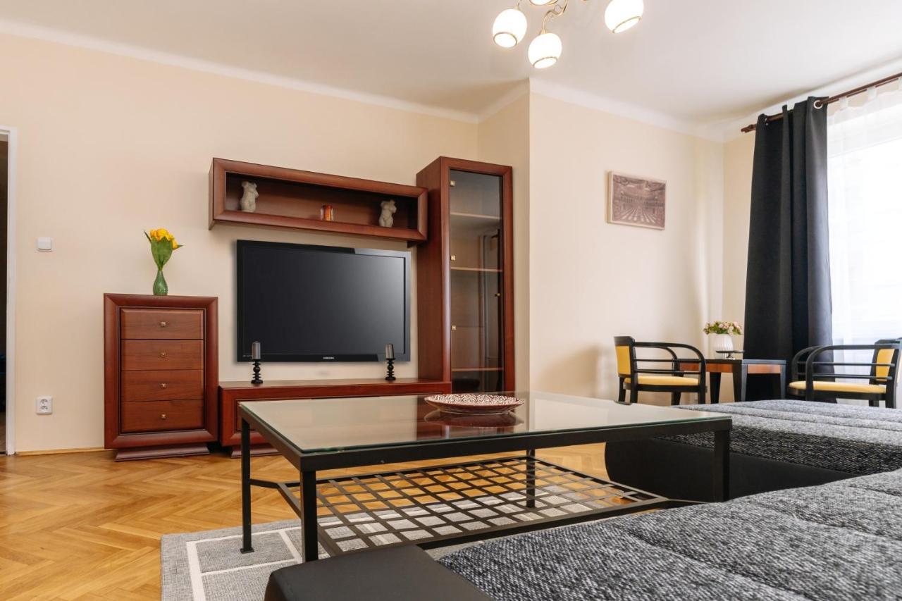 Apartments Tgm 11 Karlovy Vary Esterno foto