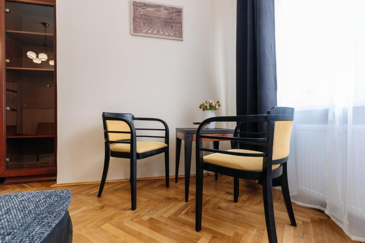 Apartments Tgm 11 Karlovy Vary Esterno foto
